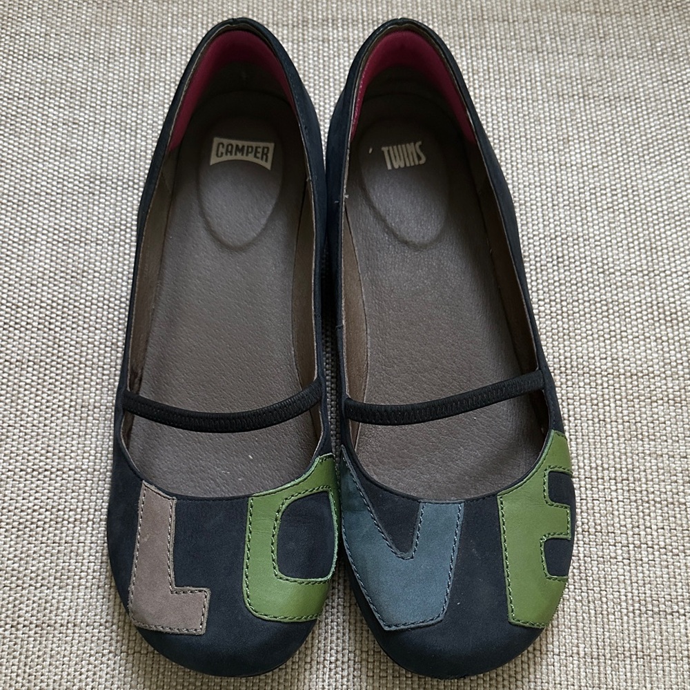 Camper Black and Green LOVE Flats